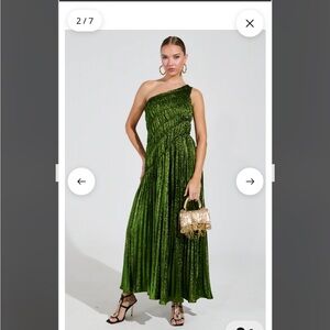 Elegant Green Maxi Dress Akira Stay radiant Metallic chiffon maxi dress size S